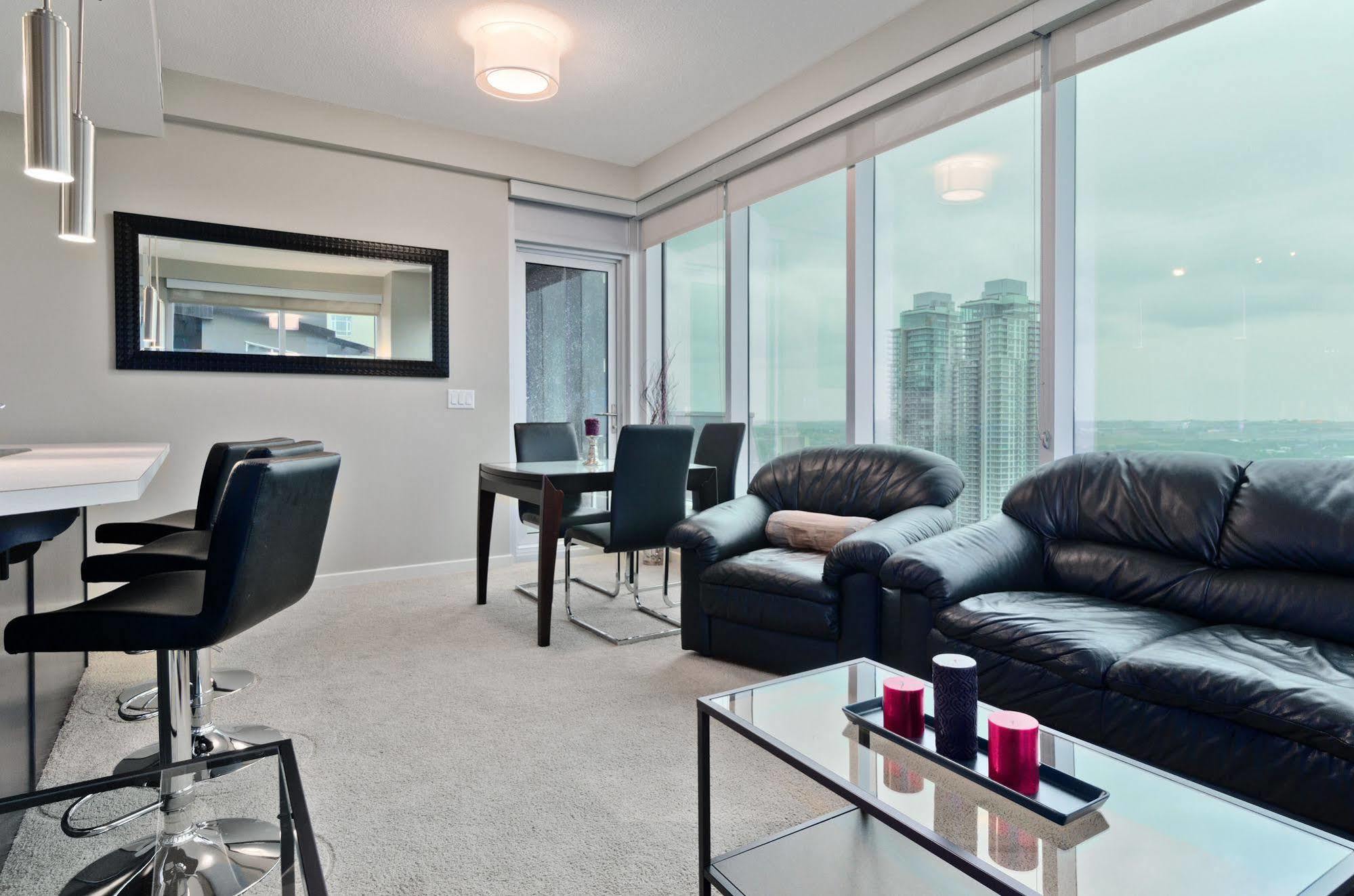 Executive Suites By Roseman - Alura YYC Eksteriør bilde