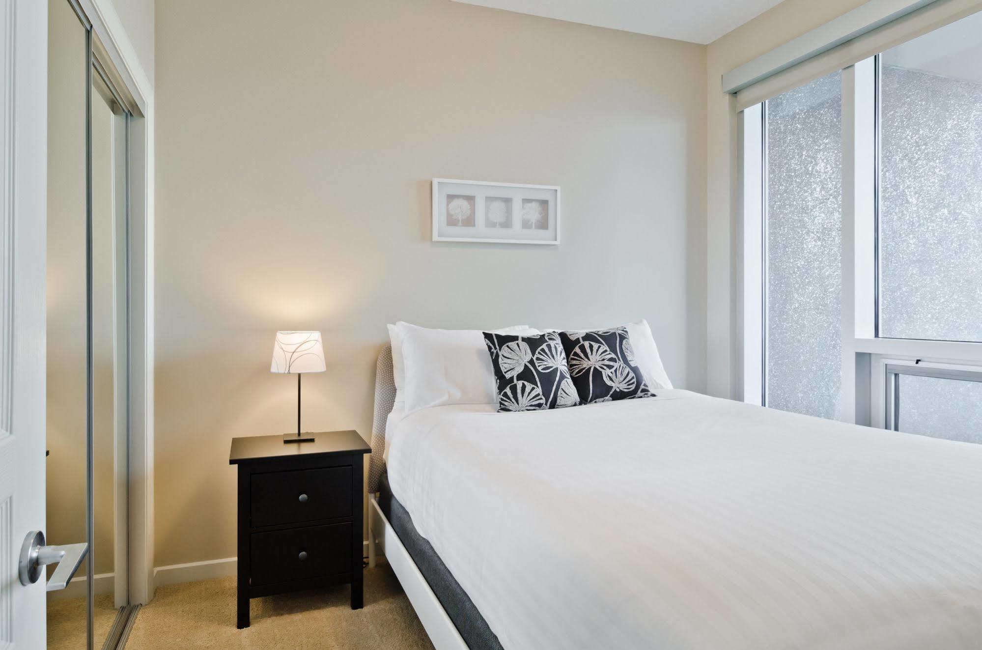 Executive Suites By Roseman - Alura YYC Eksteriør bilde
